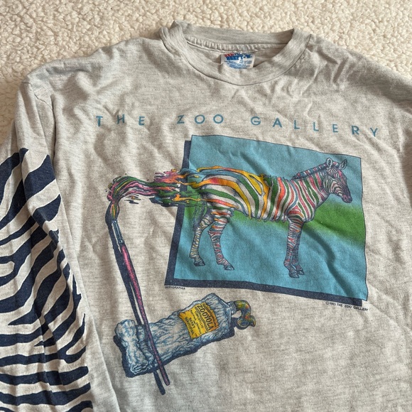 Vintage The Zoo Gallery T shirt - Picture 2 of 8